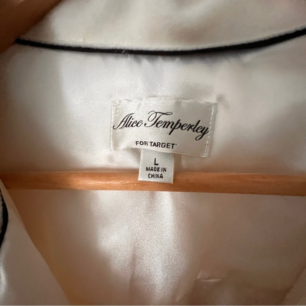 Alice Temperley for Target - White coat - SZ L
Peter Pan Collar - Picture 2 of 8